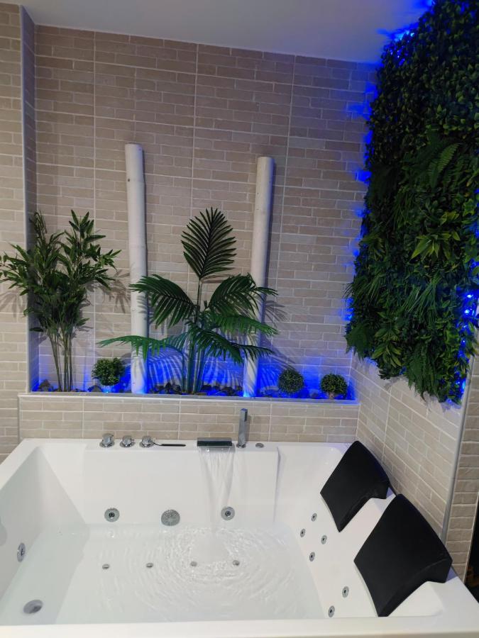 Espectacular Apartamento Con Spa Privado Miami Playa Esterno foto